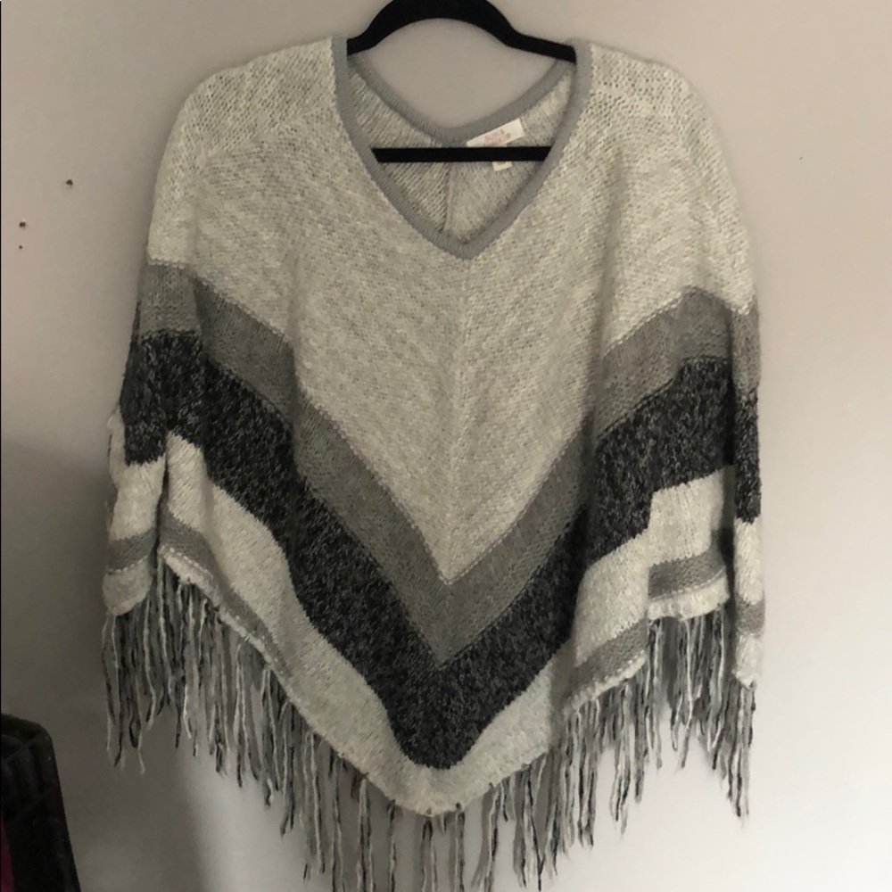 CUTE TRENDY PONCHO
